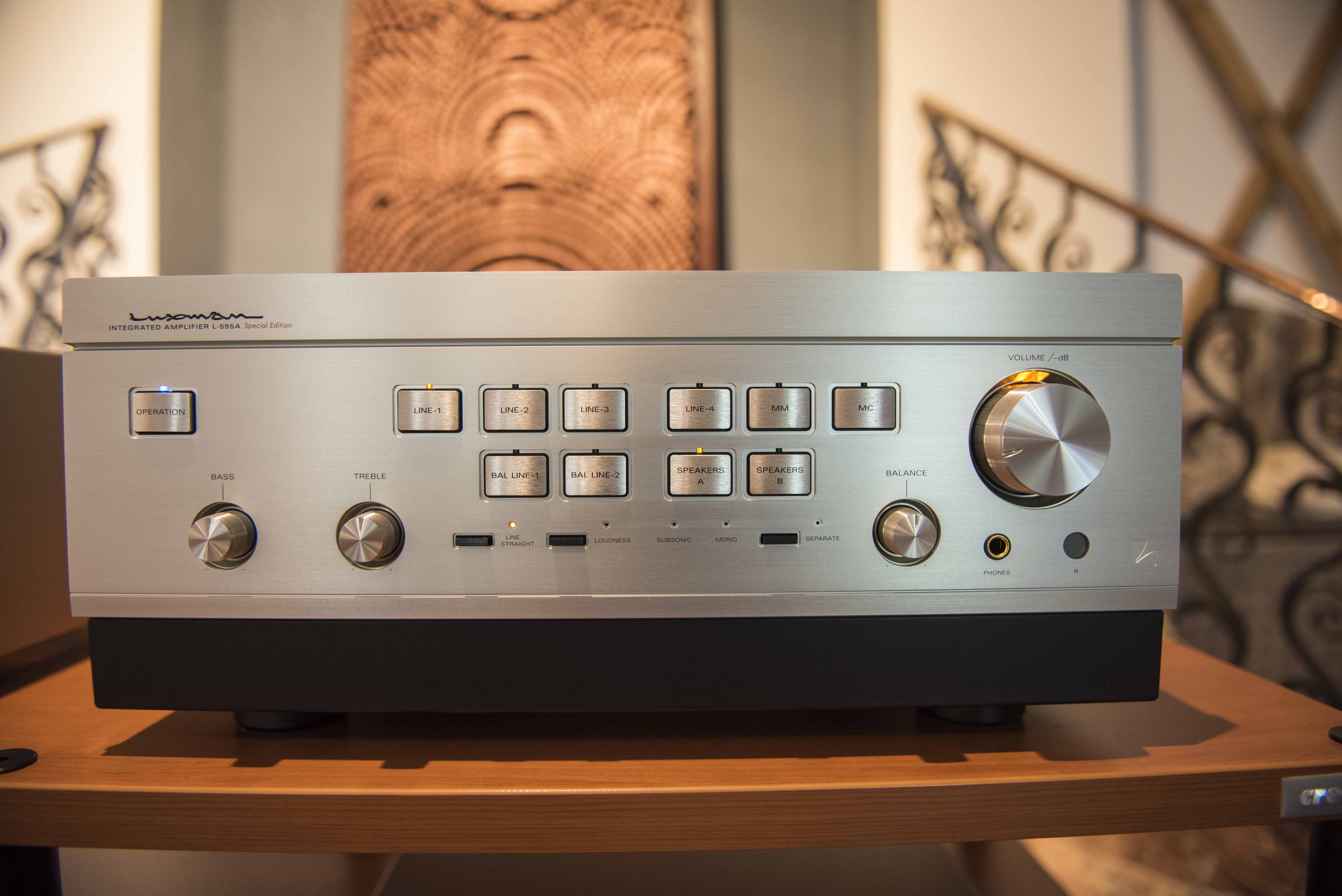 LuxmanL595A4